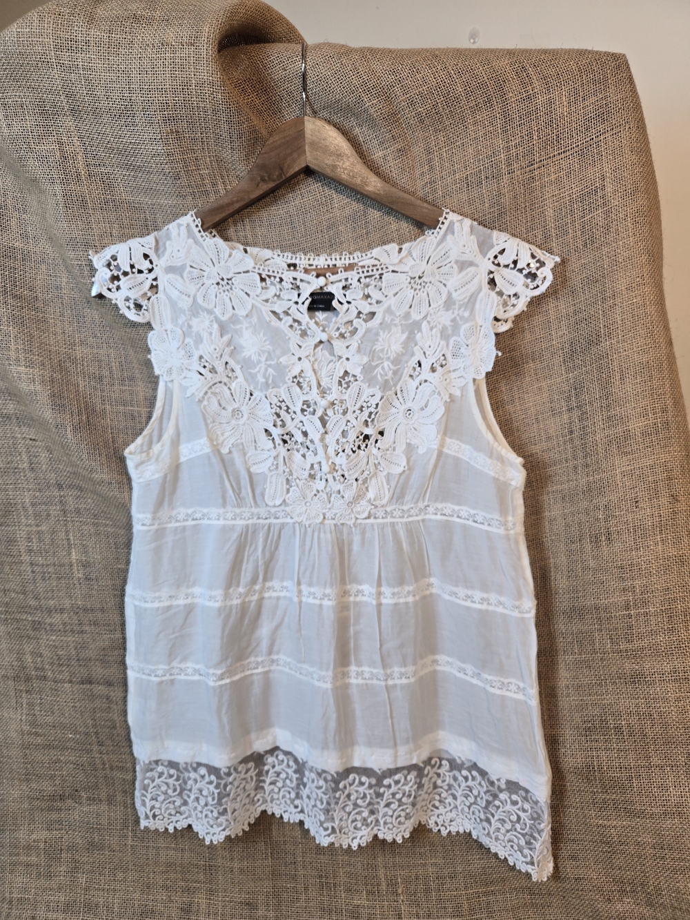 BCBGMaxAzria White Lace Cap-Sleeve Blouse Fairy Victorian